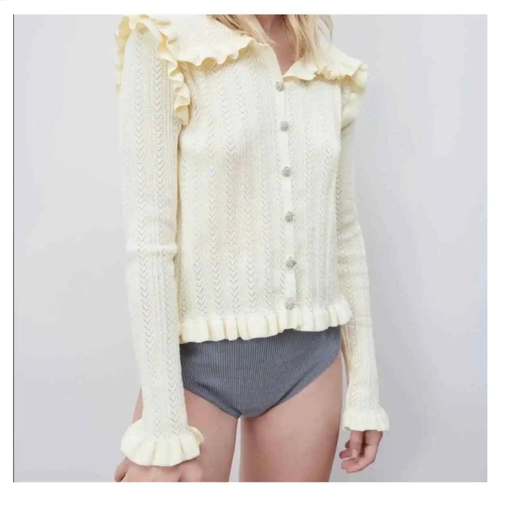 NWOT Zara KNIT CARDIGAN WITH JEWEL BUTTONS